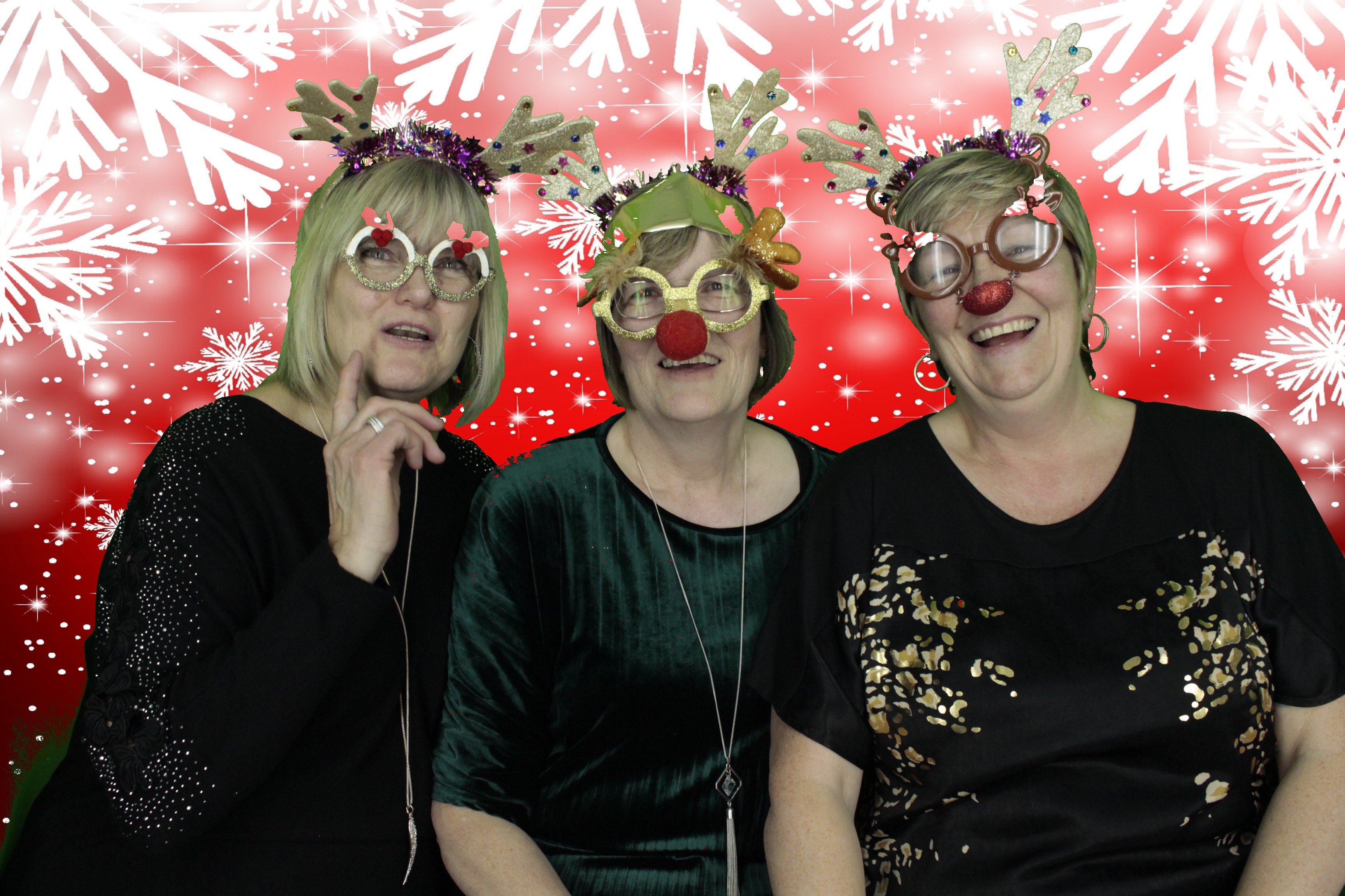 Silvermere Christmas Party | View more photos from the event at gallery.myphotoboothexperience.co.uk/u/MyPhotoBoothExperienceLtd/Silvermere-Christmas-Party-3